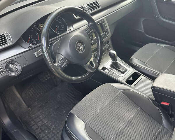 Черный Фольксваген Пассат, объемом двигателя 1.97 л и пробегом 245 тыс. км за 11500 $, фото 6 на Automoto.ua