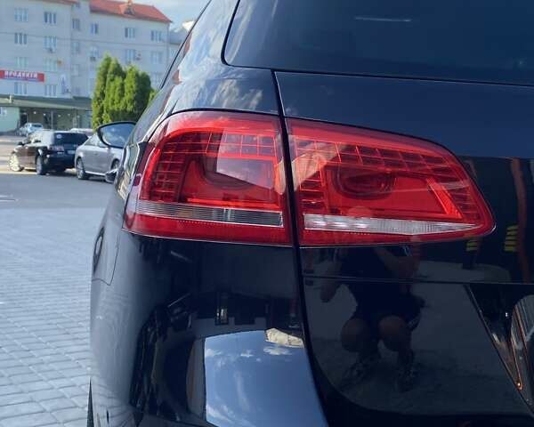 Черный Фольксваген Пассат, объемом двигателя 2 л и пробегом 275 тыс. км за 13599 $, фото 24 на Automoto.ua