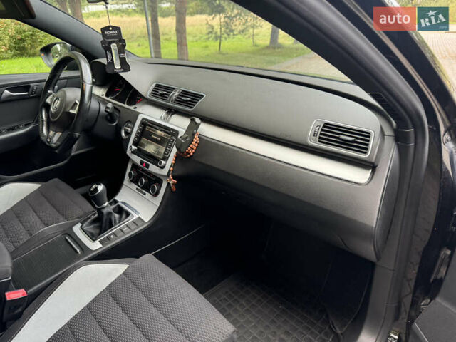 Черный Фольксваген Пассат, объемом двигателя 2 л и пробегом 235 тыс. км за 12300 $, фото 51 на Automoto.ua