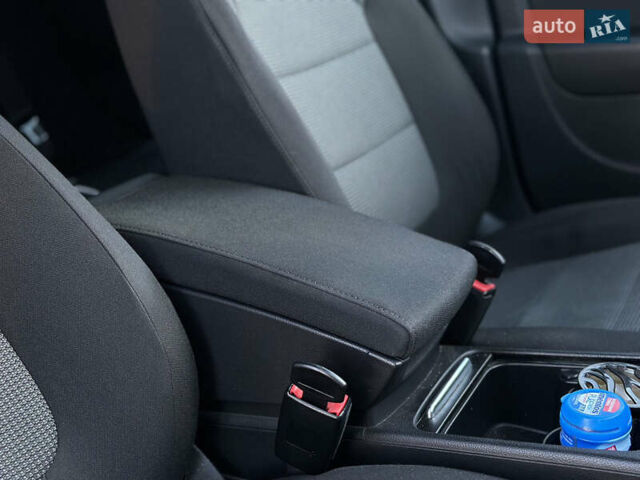 Чорний Фольксваген Пассат, об'ємом двигуна 1.97 л та пробігом 278 тис. км за 11300 $, фото 17 на Automoto.ua