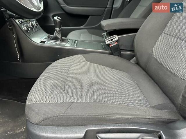 Чорний Фольксваген Пассат, об'ємом двигуна 1.97 л та пробігом 268 тис. км за 9999 $, фото 35 на Automoto.ua