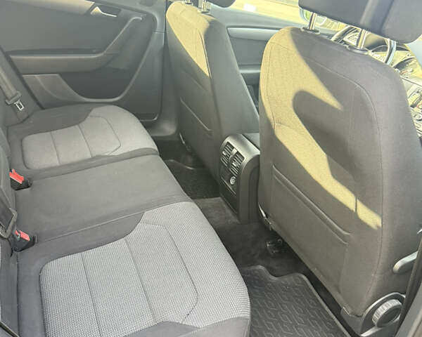 Черный Фольксваген Пассат, объемом двигателя 1.97 л и пробегом 278 тыс. км за 11400 $, фото 17 на Automoto.ua