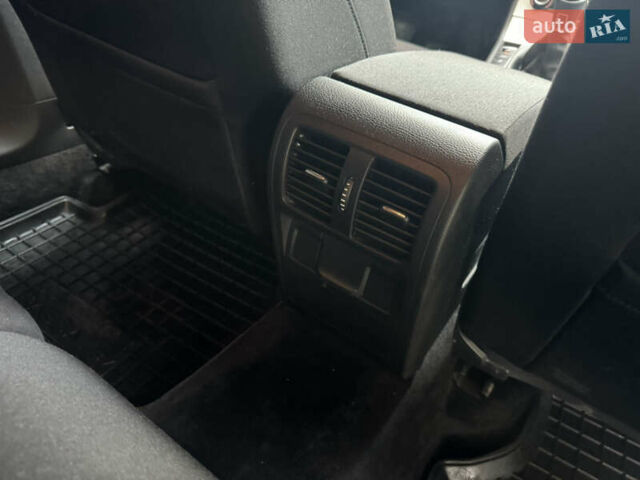 Черный Фольксваген Пассат, объемом двигателя 2 л и пробегом 235 тыс. км за 12300 $, фото 59 на Automoto.ua