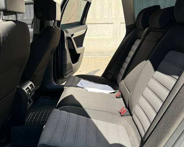 Черный Фольксваген Пассат, объемом двигателя 2 л и пробегом 329 тыс. км за 13250 $, фото 9 на Automoto.ua