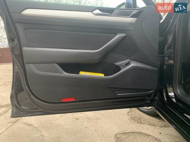 Чорний Фольксваген Пассат, об'ємом двигуна 2 л та пробігом 175 тис. км за 14950 $, фото 29 на Automoto.ua