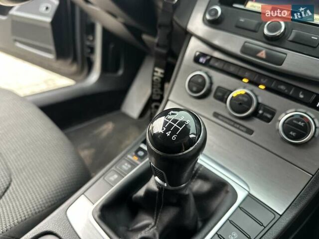 Чорний Фольксваген Пассат, об'ємом двигуна 1.97 л та пробігом 268 тис. км за 9999 $, фото 55 на Automoto.ua