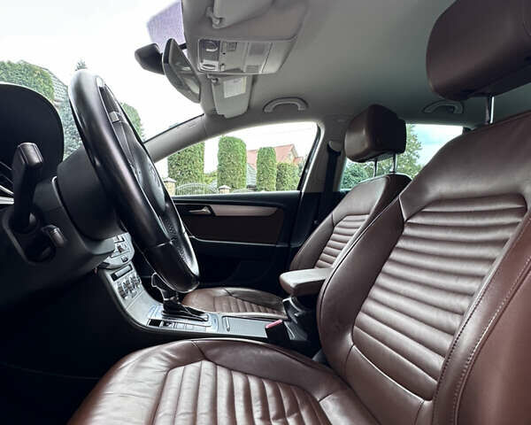 Чорний Фольксваген Пассат, об'ємом двигуна 2 л та пробігом 223 тис. км за 13990 $, фото 56 на Automoto.ua