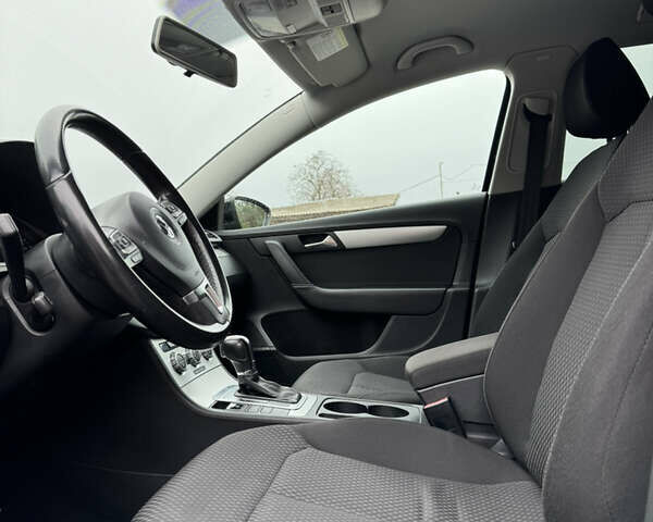 Черный Фольксваген Пассат, объемом двигателя 2 л и пробегом 202 тыс. км за 11800 $, фото 18 на Automoto.ua