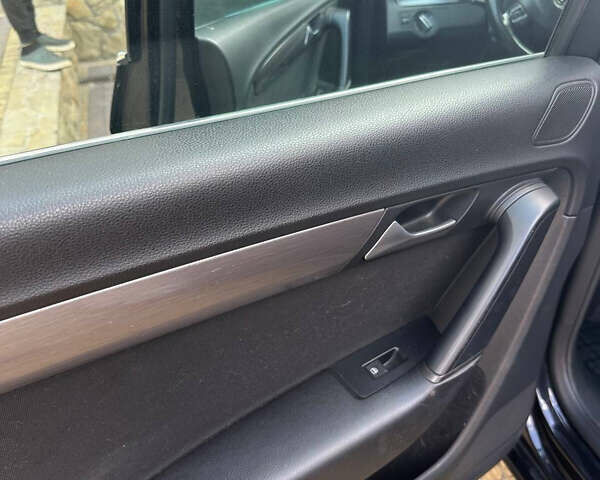 Черный Фольксваген Пассат, объемом двигателя 1.97 л и пробегом 245 тыс. км за 11500 $, фото 8 на Automoto.ua