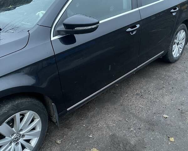 Чорний Фольксваген Пассат, об'ємом двигуна 1.97 л та пробігом 370 тис. км за 12000 $, фото 2 на Automoto.ua