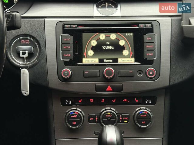 Черный Фольксваген Пассат, объемом двигателя 1.97 л и пробегом 365 тыс. км за 11200 $, фото 20 на Automoto.ua