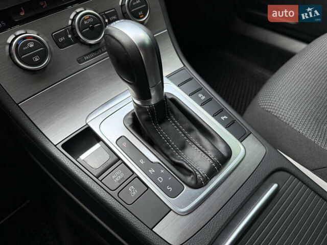 Чорний Фольксваген Пассат, об'ємом двигуна 2 л та пробігом 365 тис. км за 10999 $, фото 30 на Automoto.ua