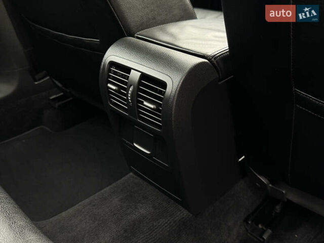 Чорний Фольксваген Пассат, об'ємом двигуна 2 л та пробігом 193 тис. км за 13500 $, фото 34 на Automoto.ua