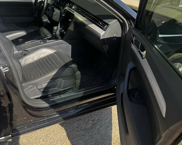 Чорний Фольксваген Пассат, об'ємом двигуна 1.97 л та пробігом 315 тис. км за 15600 $, фото 27 на Automoto.ua