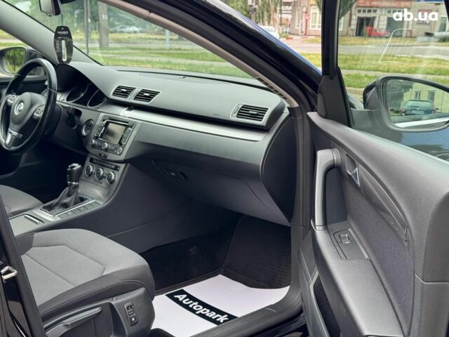 Черный Фольксваген Пассат, объемом двигателя 2 л и пробегом 226 тыс. км за 10490 $, фото 13 на Automoto.ua