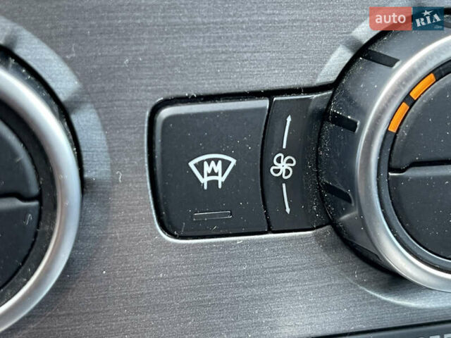 Черный Фольксваген Пассат, объемом двигателя 1.4 л и пробегом 260 тыс. км за 10900 $, фото 50 на Automoto.ua