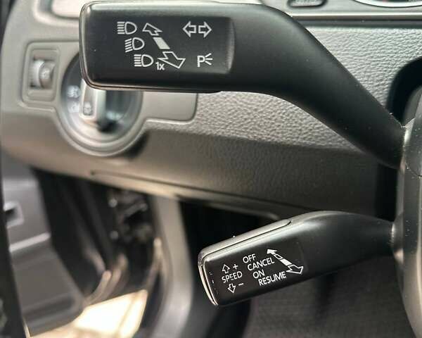 Чорний Фольксваген Пассат, об'ємом двигуна 1.97 л та пробігом 230 тис. км за 10700 $, фото 16 на Automoto.ua