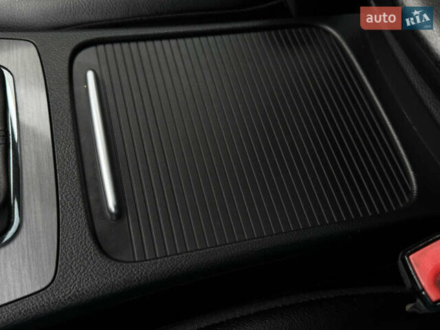 Чорний Фольксваген Пассат, об'ємом двигуна 2 л та пробігом 193 тис. км за 13500 $, фото 74 на Automoto.ua