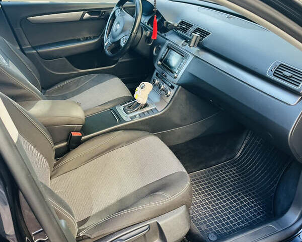 Чорний Фольксваген Пассат, об'ємом двигуна 2 л та пробігом 280 тис. км за 12700 $, фото 14 на Automoto.ua