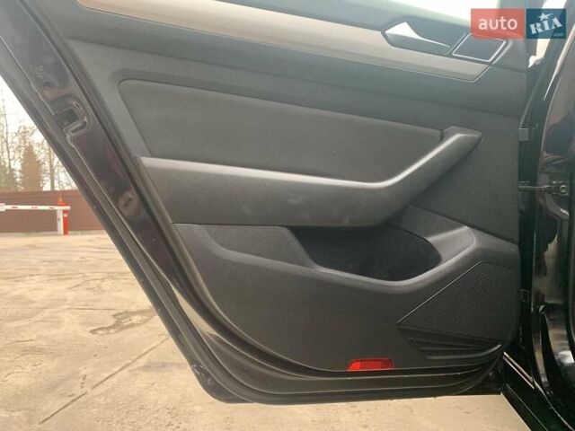 Чорний Фольксваген Пассат, об'ємом двигуна 2 л та пробігом 175 тис. км за 14950 $, фото 31 на Automoto.ua