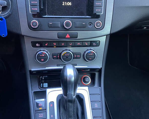 Черный Фольксваген Пассат, объемом двигателя 2 л и пробегом 248 тыс. км за 13950 $, фото 14 на Automoto.ua