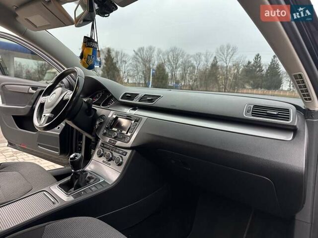 Чорний Фольксваген Пассат, об'ємом двигуна 1.97 л та пробігом 268 тис. км за 9999 $, фото 62 на Automoto.ua