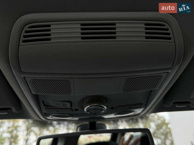 Чорний Фольксваген Пассат, об'ємом двигуна 2 л та пробігом 193 тис. км за 13500 $, фото 79 на Automoto.ua