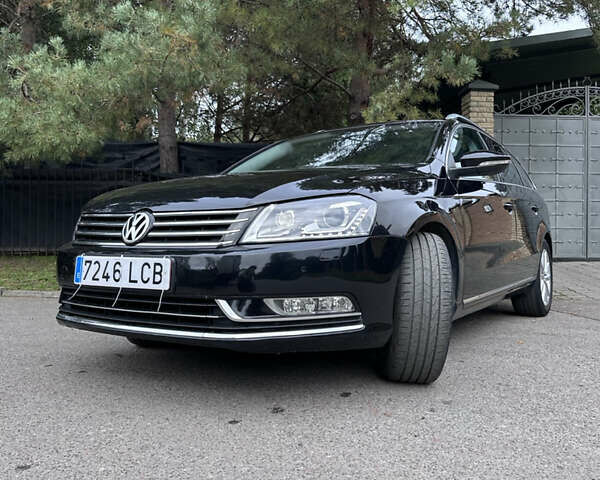 Чорний Фольксваген Пассат, об'ємом двигуна 2 л та пробігом 223 тис. км за 13990 $, фото 30 на Automoto.ua