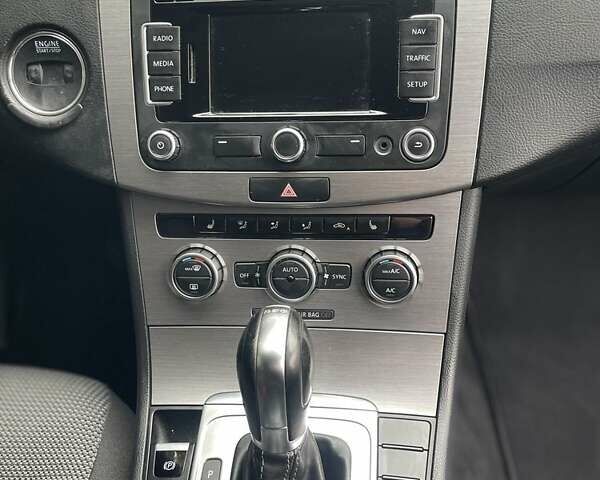 Черный Фольксваген Пассат, объемом двигателя 2 л и пробегом 280 тыс. км за 15596 $, фото 7 на Automoto.ua