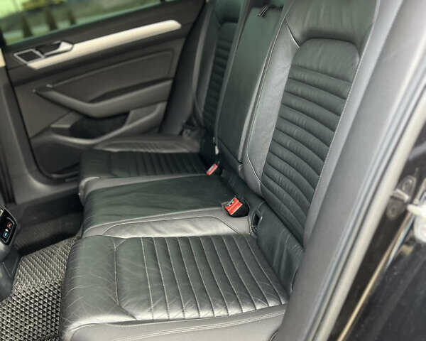 Черный Фольксваген Пассат, объемом двигателя 1.97 л и пробегом 314 тыс. км за 13500 $, фото 21 на Automoto.ua