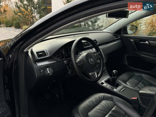 Чорний Фольксваген Пассат, об'ємом двигуна 2 л та пробігом 193 тис. км за 13500 $, фото 9 на Automoto.ua