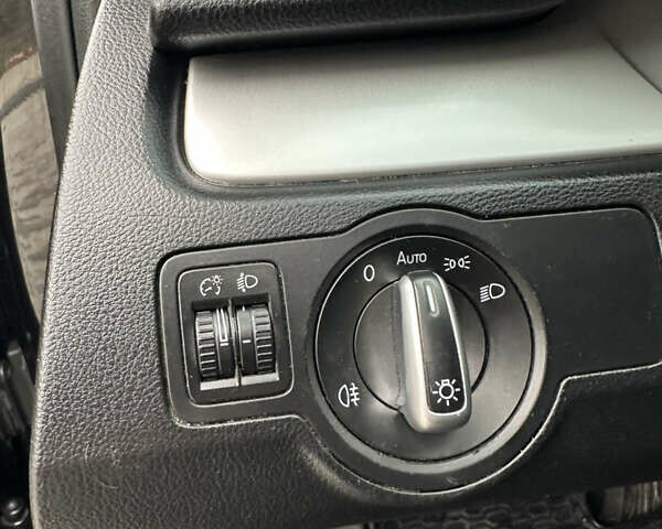 Чорний Фольксваген Пассат, об'ємом двигуна 1.97 л та пробігом 286 тис. км за 10999 $, фото 25 на Automoto.ua