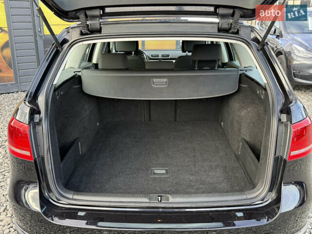 Черный Фольксваген Пассат, объемом двигателя 1.6 л и пробегом 230 тыс. км за 11500 $, фото 37 на Automoto.ua