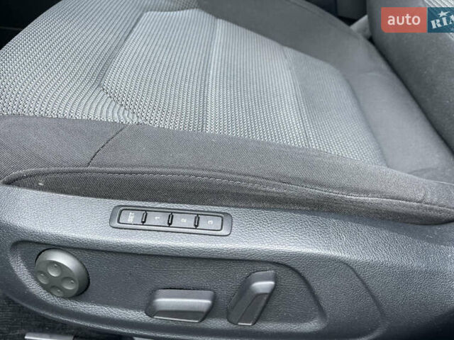 Черный Фольксваген Пассат, объемом двигателя 1.4 л и пробегом 260 тыс. км за 10900 $, фото 30 на Automoto.ua