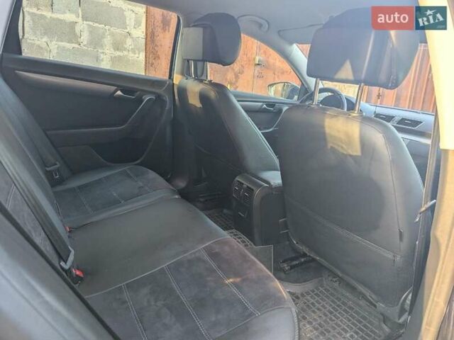 Чорний Фольксваген Пассат, об'ємом двигуна 1.6 л та пробігом 250 тис. км за 11500 $, фото 33 на Automoto.ua