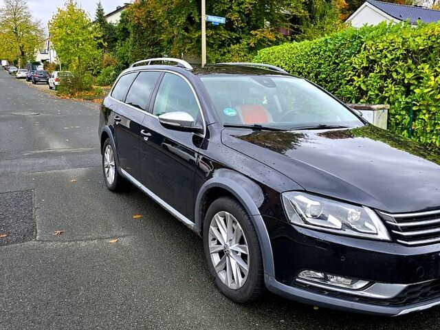 Черный Фольксваген Пассат, объемом двигателя 2 л и пробегом 200 тыс. км за 14590 $, фото 1 на Automoto.ua