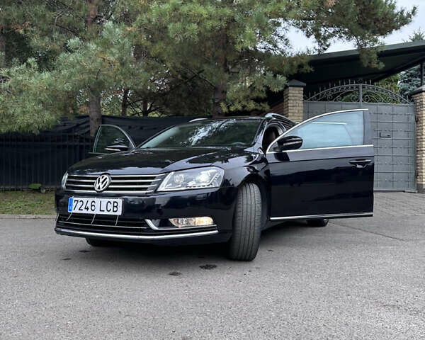 Чорний Фольксваген Пассат, об'ємом двигуна 2 л та пробігом 223 тис. км за 13990 $, фото 19 на Automoto.ua