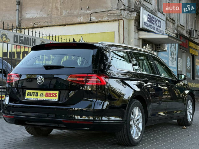 Черный Фольксваген Пассат, объемом двигателя 1.6 л и пробегом 217 тыс. км за 13999 $, фото 18 на Automoto.ua
