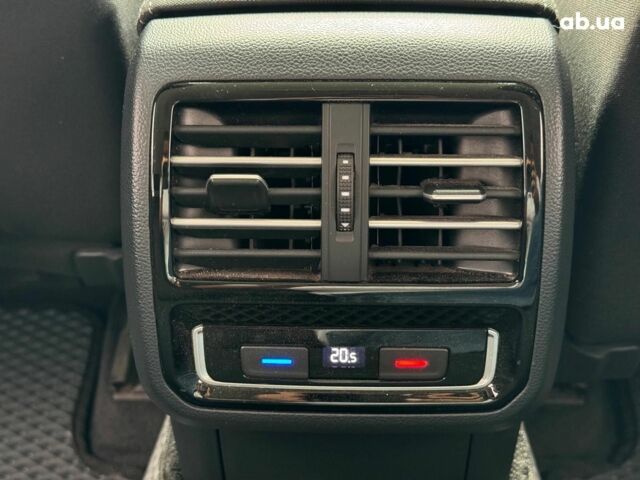 Черный Фольксваген Пассат, объемом двигателя 2 л и пробегом 243 тыс. км за 16490 $, фото 28 на Automoto.ua