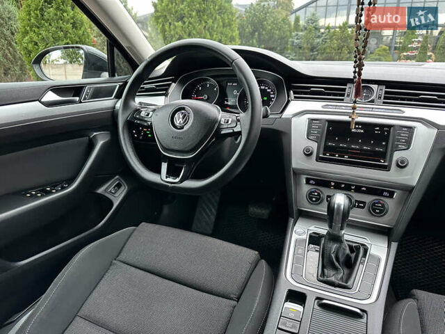 Фольксваген Пассат 2015 в Стрые на Automoto.ua Черный Фольксваген Пассат, объемом двигателя 1.6 л и пробегом 280 тыс. км за 11950 $, фото 52 на Automoto.ua