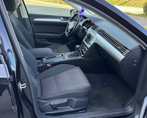 Чорний Фольксваген Пассат, об'ємом двигуна 1.6 л та пробігом 286 тис. км за 11950 $, фото 7 на Automoto.ua