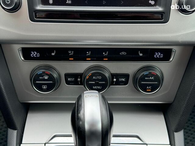 Черный Фольксваген Пассат, объемом двигателя 2 л и пробегом 243 тыс. км за 16490 $, фото 32 на Automoto.ua