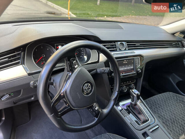 Чорний Фольксваген Пассат, об'ємом двигуна 2 л та пробігом 313 тис. км за 14600 $, фото 22 на Automoto.ua