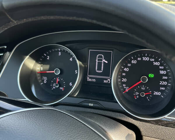 Черный Фольксваген Пассат, объемом двигателя 1.6 л и пробегом 335 тыс. км за 11500 $, фото 10 на Automoto.ua