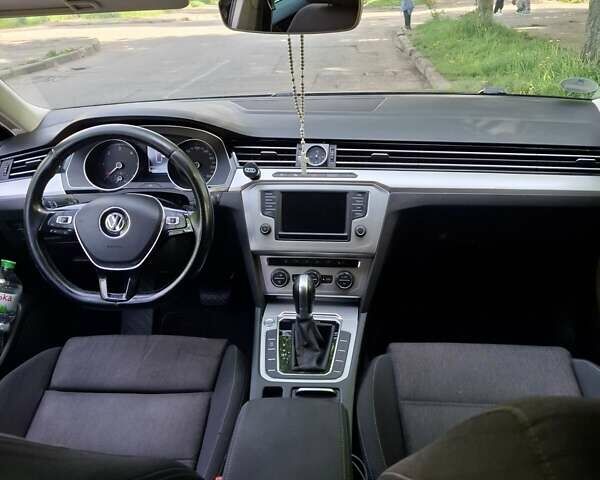 Черный Фольксваген Пассат, объемом двигателя 1.97 л и пробегом 315 тыс. км за 13500 $, фото 5 на Automoto.ua