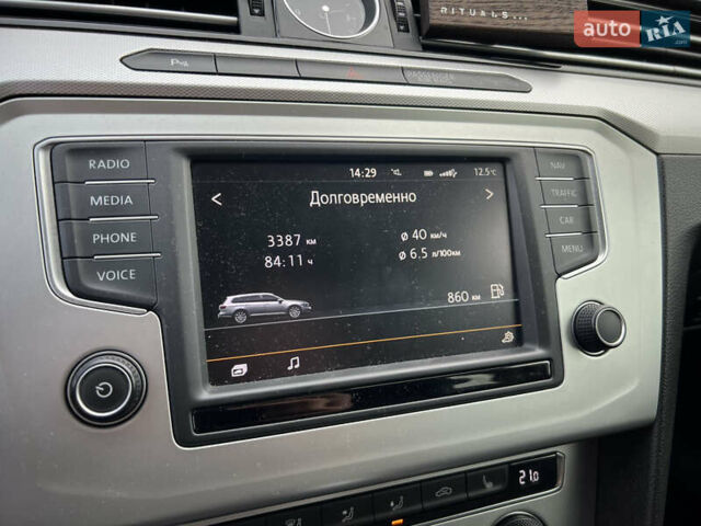 Чорний Фольксваген Пассат, об'ємом двигуна 1.97 л та пробігом 220 тис. км за 14300 $, фото 25 на Automoto.ua