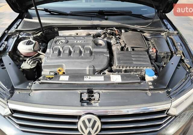 Черный Фольксваген Пассат, объемом двигателя 1.6 л и пробегом 292 тыс. км за 13100 $, фото 38 на Automoto.ua