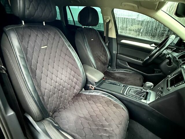 Черный Фольксваген Пассат, объемом двигателя 2 л и пробегом 295 тыс. км за 14000 $, фото 10 на Automoto.ua