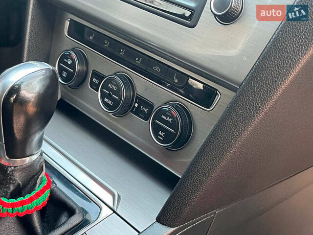 Чорний Фольксваген Пассат, об'ємом двигуна 2 л та пробігом 267 тис. км за 14390 $, фото 31 на Automoto.ua