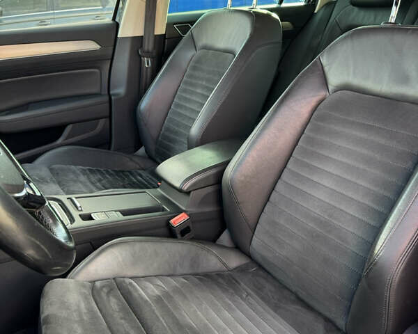 Черный Фольксваген Пассат, объемом двигателя 1.97 л и пробегом 208 тыс. км за 18900 $, фото 16 на Automoto.ua